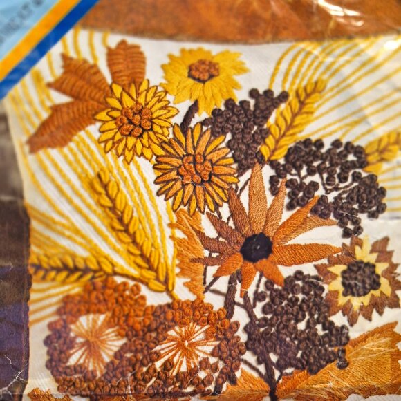 Erica Wilson Crewel embroidery-Wheat and Flowers 14  x 14 pillow kit-VINTAGE - Picture 1 of 6